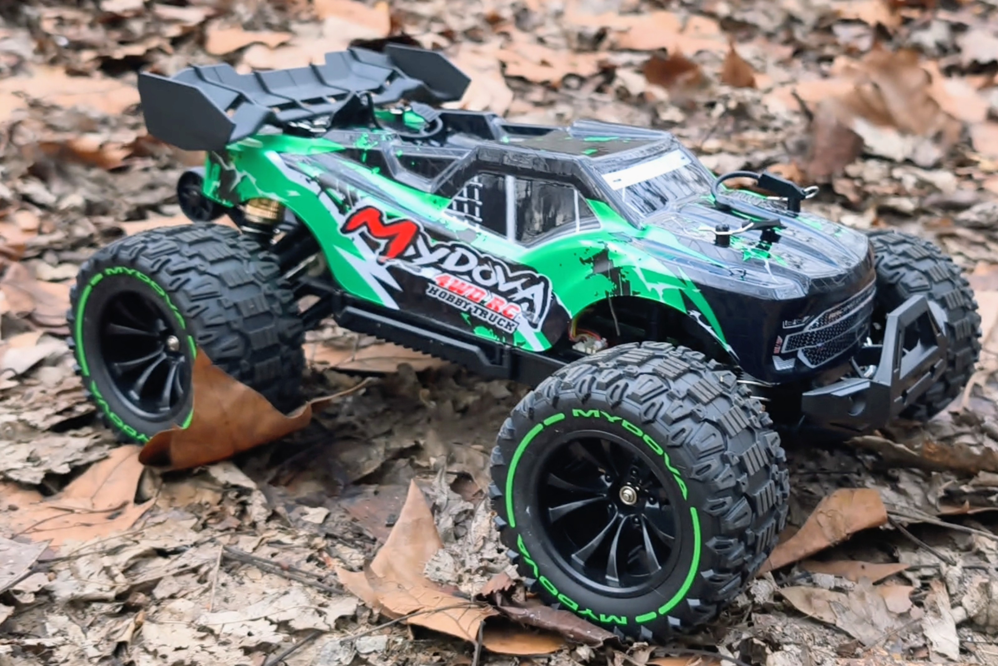 1:14 Scale RC Car, 4WD High-Speed Remote Control Monster Truck, 40km/h