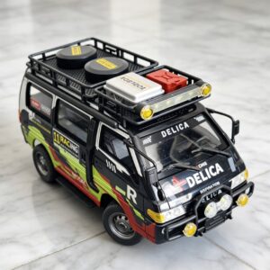 1/24 scale 4WD remote control crawler off-road vehicle