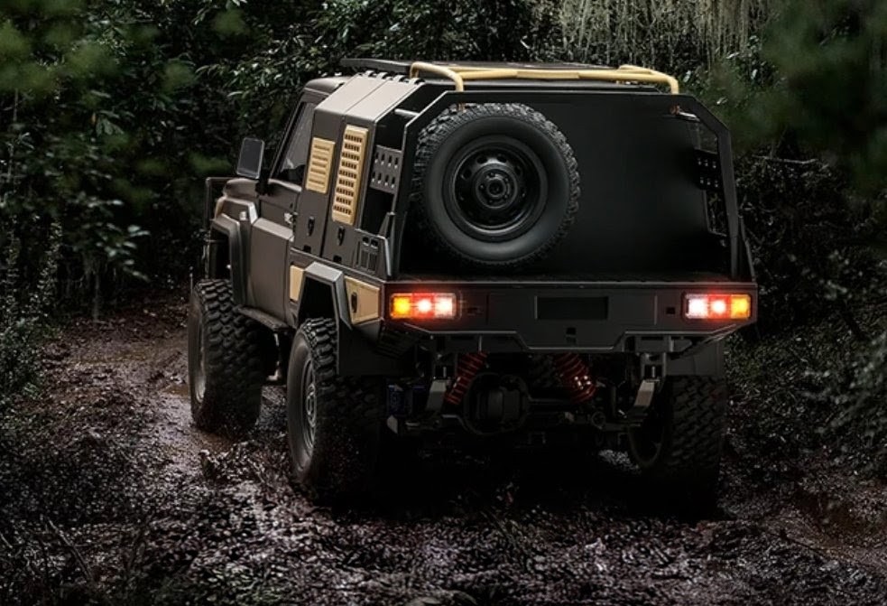 MN82S – 1:12 Scale Heavy-Duty 4WD Off-Road Rock Crawler Brushed - Image 6